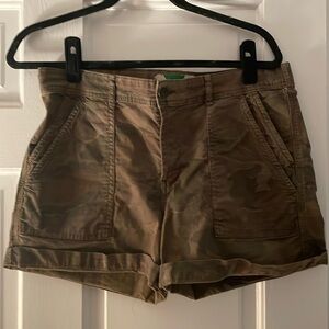 Anthropologie “the wanderer” shorts size 29 army green camo